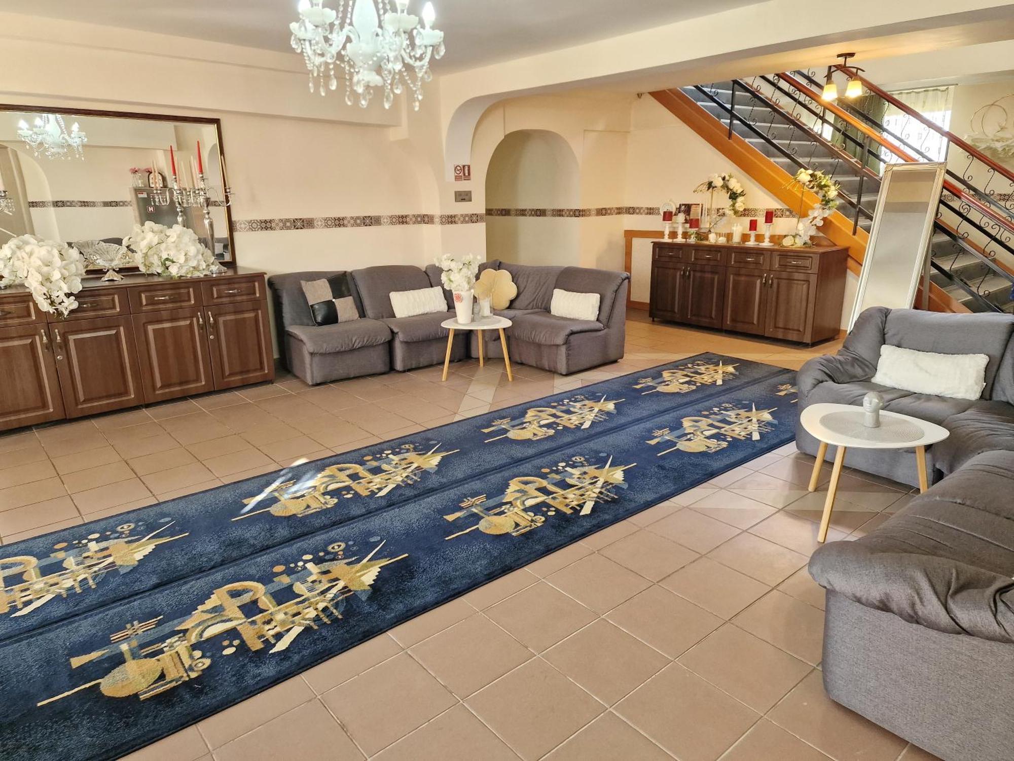 Bon Ton Residence ドロベタ＝トゥルヌ・セヴェリン エクステリア 写真